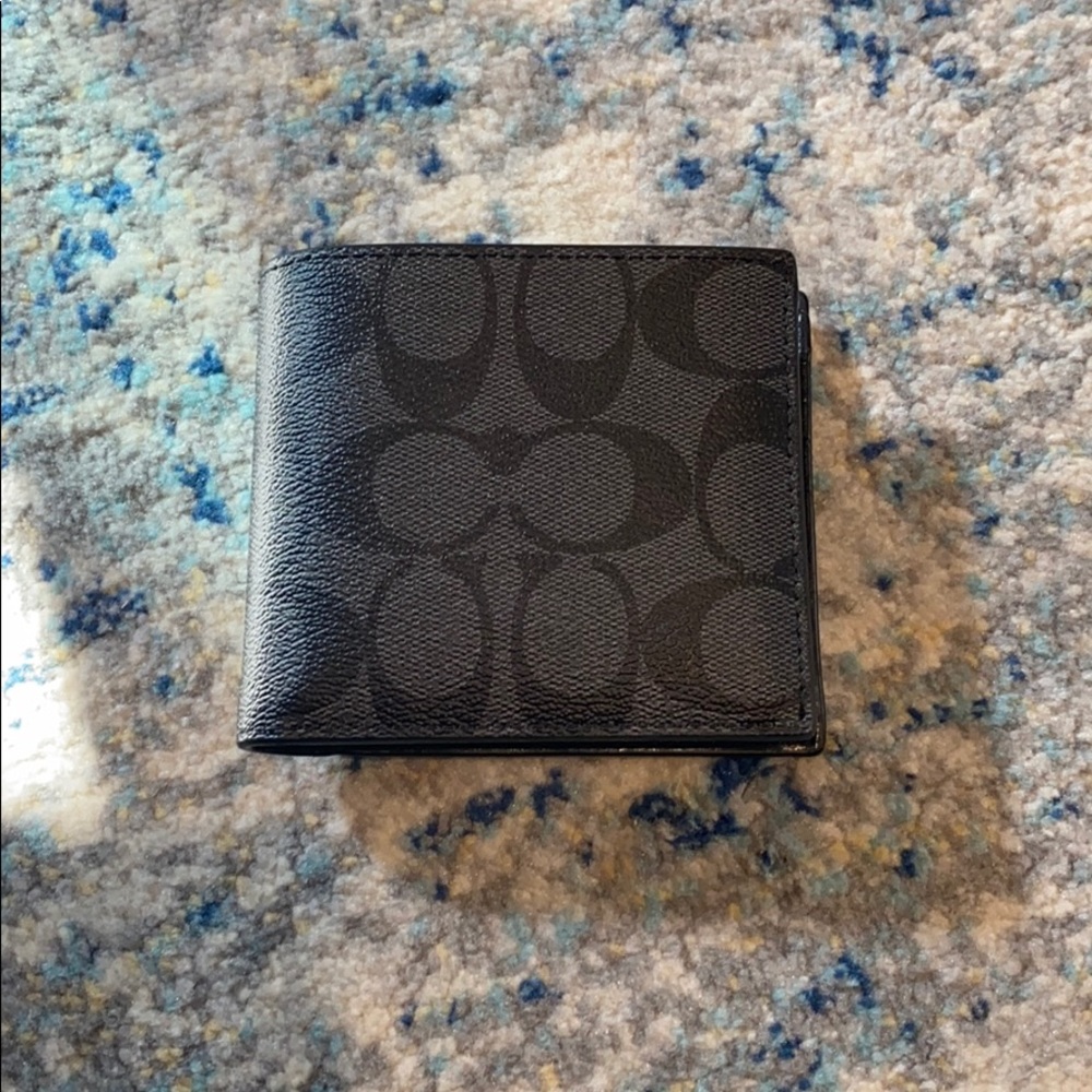 Coach Wallet - Picture 2 of 8